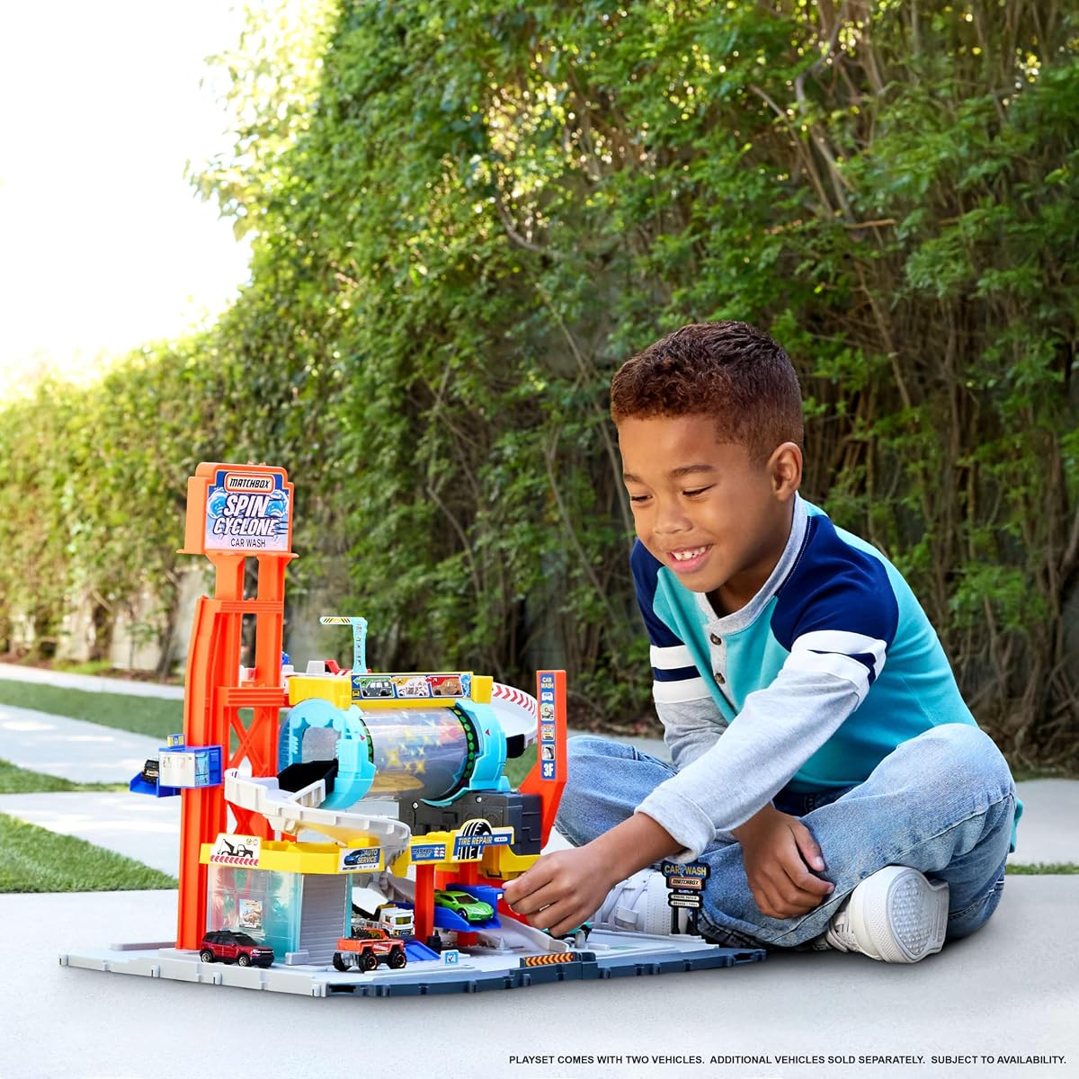 Spin Cyclone Car Wash Playset with Corvette & Tow Truck — view 3