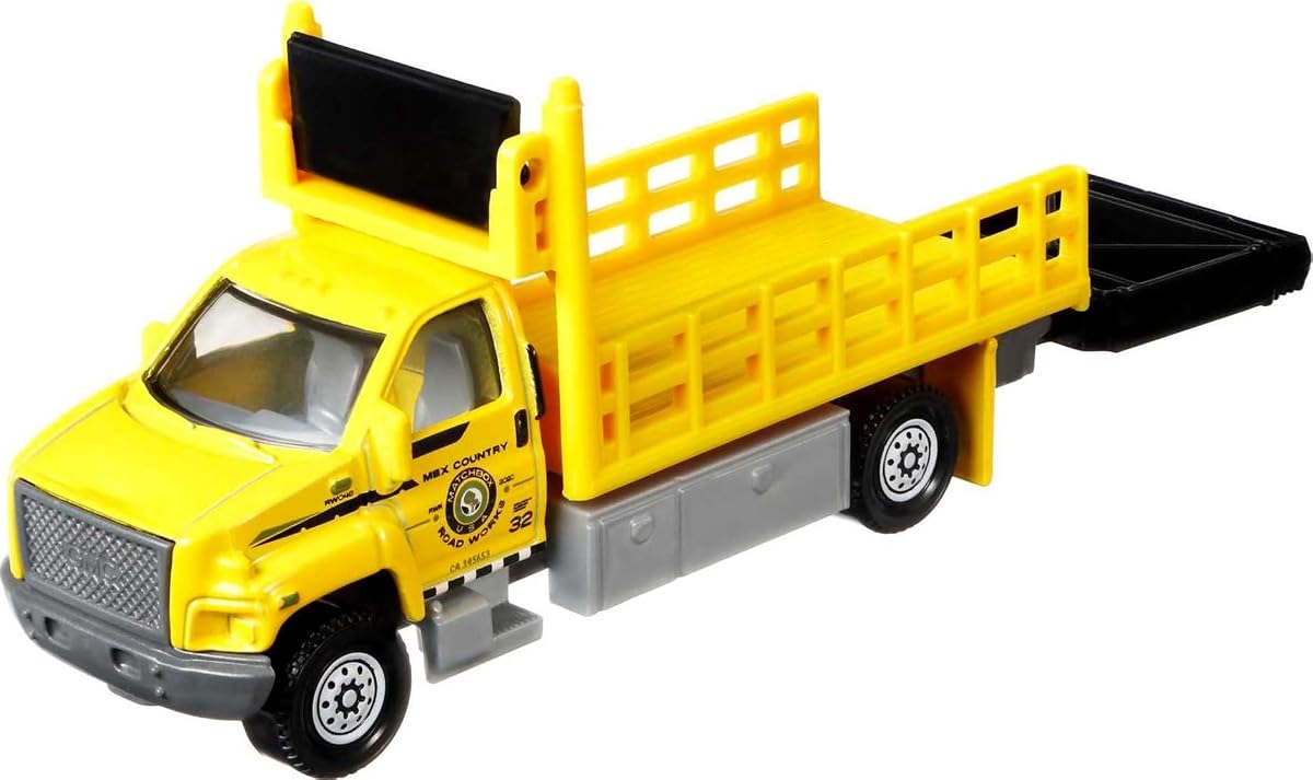 Working Rigs 4-Pack, Set of 4 Construction Trucks & Equipment with Moving Part — view 4